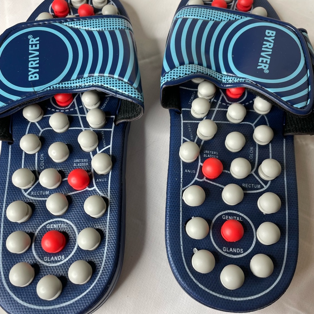 BYRIVER ACUPRESSURE FOOT MASSAGE Sandal/Slippers. Sz. M